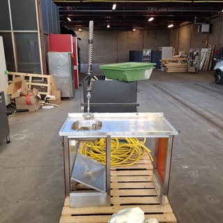 Laboratorium spoeltafel