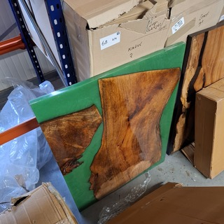 Epoxy tafel 120×75 met set U poten, 2025