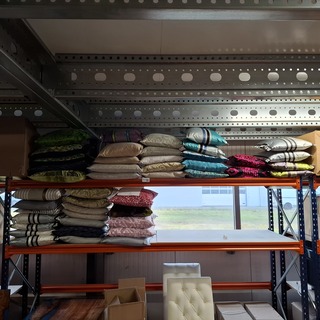 Ca. 42x Kussen, O.a. Designers Guild