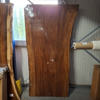 Suarwood tafel epoxy 200×100 met potenset U, 2025