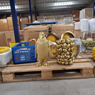 ca.11x Windlicht, 1x bijzettafel en 1x vaas Des Pots