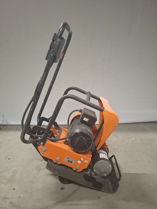 Trilplaat 14kN 230V Euro Shatal, PC1443E, bouwjaar 2015
