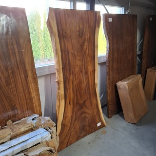 Suarwood tafel epoxy 200×100 met potenset U, 2025