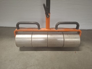 Linoleum roller ~ Uzin Utz / Wolff, Linoleum roller, bouwjaar 2016