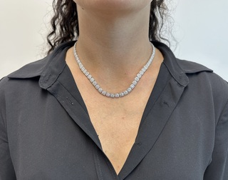 Witgouden collier met diamanten 10.00 carat