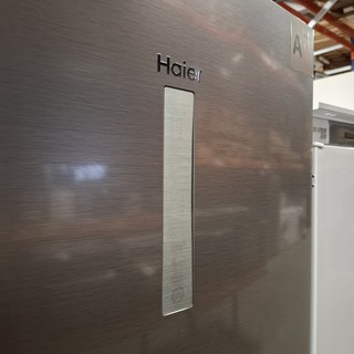 Koel- vriescombinatie DEMO, Haier, NoFrost A+++, Grijs / Chroom