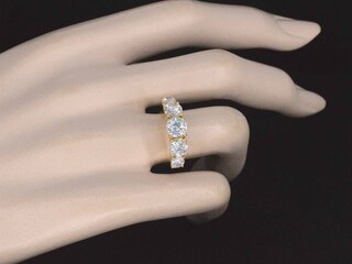 Gouden ring met 2.90 carat briljanten