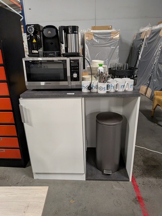 Pantrymeubel met koelkast en toebehoren, wit/grijs