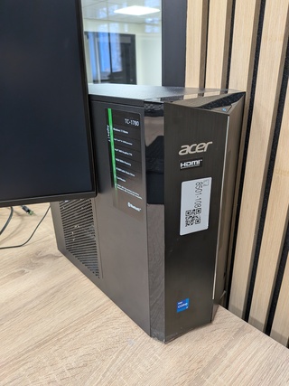 Computer met 3x monitor Acer, Aspire TC-1780