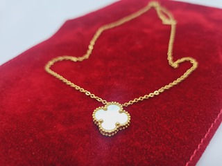 18kt goldplated juweliersketting met Alhambra parelmoer pendant