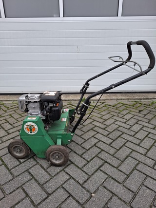 Motor verticuteermachine, Billy Goat, Compact