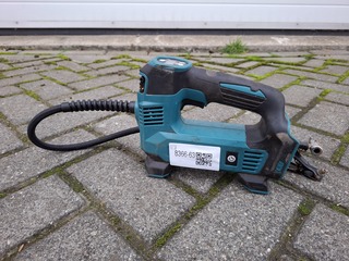 Accu luchtpomp Makita, DMP180, bouwjaar 2021