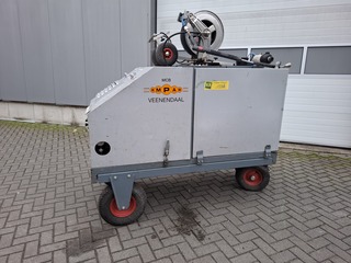 Onkruidstomer, Empas