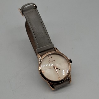 1 Dames polshorloge, Di Lusso