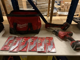 2x Multitool met 2x accu en accessoires Milwaukee