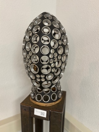 Sculptuur “Rik van Rijswick”, Lichtwachter, op sokkel