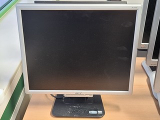 6x Beeldscherm HP, Acer en Neovo