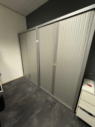 2x Roldeurkast, grijs