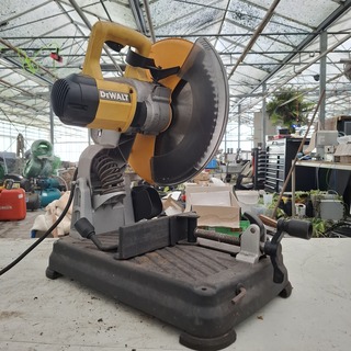 Metaalafkortzaag, DeWalt, DW870