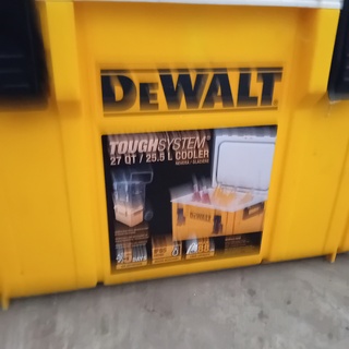 Koelbox, DeWalt