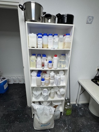 diverse Voorraad O.a.: Lubrizol en Indulor