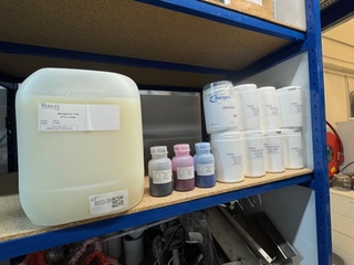 7x Polyvinyl alcohol en 2x jerrycan WorleeCryl Kuraray, 95-88 en 49-88