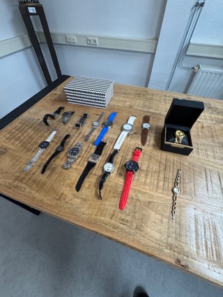 16x Horloge O.a: Boss, Diesel