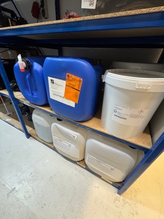 Voorraad grondstoffen O.a.: WorleeCryl