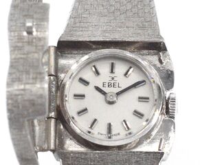 Witgouden entourage ring met diamanten en zuidzee parel