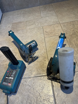 2x Tegelsnijder en 2x accu zaagmachine Rubi, makita