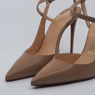 Paar pumps, maat 38 1/2, Christian Louboutin