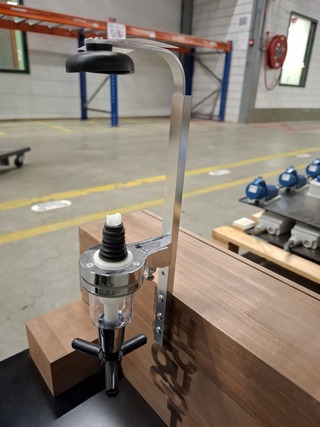 Flesdispencer t.b.v. proeverij ‘Hooghoudt’