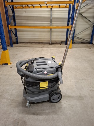 Bedrijfstofzuiger Karcher, NT 30/1 Tact L, bouwjaar 2020