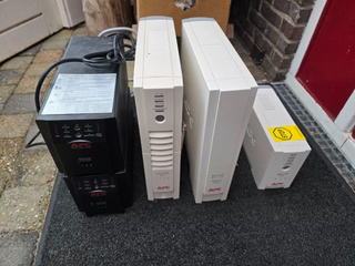 Partij APC UPS-systemen – Back-UPS RS en Smart-UPS 750 (110V, US-uitvo
