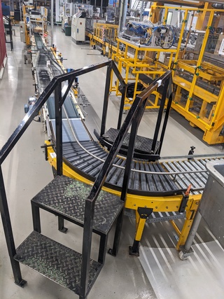 Rollenbaan/band divers, Divers, geel / wit