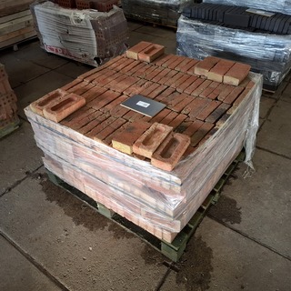 Ca. 450x Gevelsteen WF