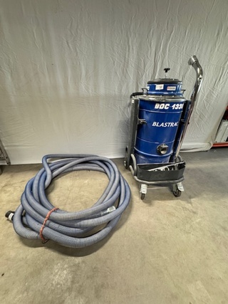 Industriële stofzuiger Blastrac, BDC-1330, blauw