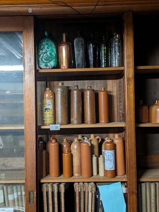 Divers Hooghoudt memorabilia