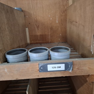 Partij PVC hulpstukken in stelling