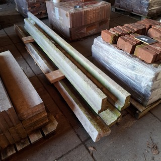 4x Betonnen vloerbalk