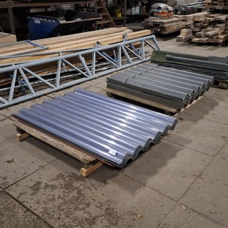 Partij hulpstukken golfplaten