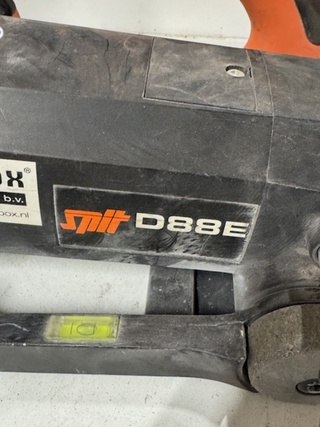 Sleuvenzaagmachine Spit, D88E