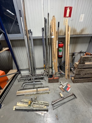 Partij schrapers en rollers