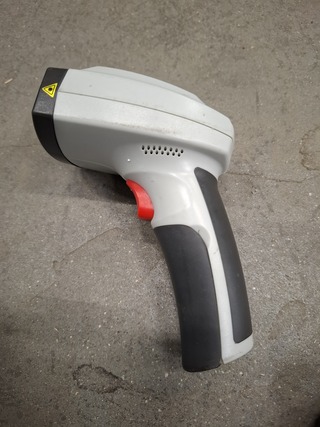 2x Infrarood thermometer, O.a. Voltcraft IRF380-200