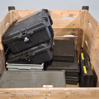 Partij koffers en kisten, O.a. Nefab