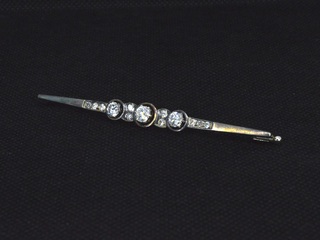 Antieke broche met natuurlijke oud geslepen diamanten