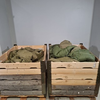 Partij diverse slaapzakken