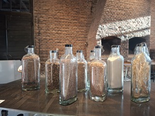 Partij reuk en grondstof flessen