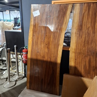 Suar/walnut wood tafel in epoxy 200×90, Wood, 2025