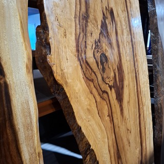 Suar/walnut wood tafel in epoxy 200×90, Wood, 2025